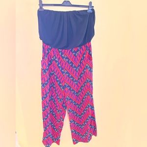 Jumpsuit. Strapless. Pattern with Pockets. L